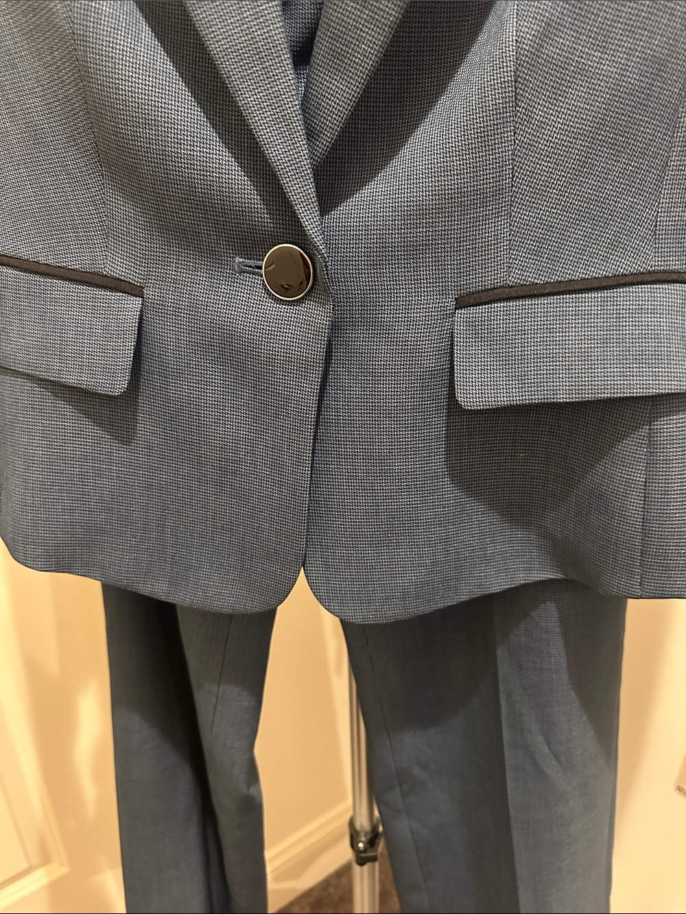 Le Suit Slate Blue Women's Tailored Blazer and Pants - Picture 4 of 5